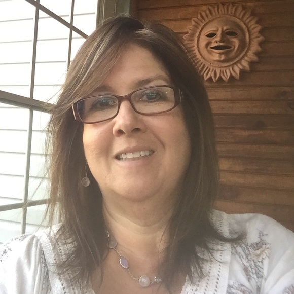 Meet your Posher, Judi - Picture 2 of 2